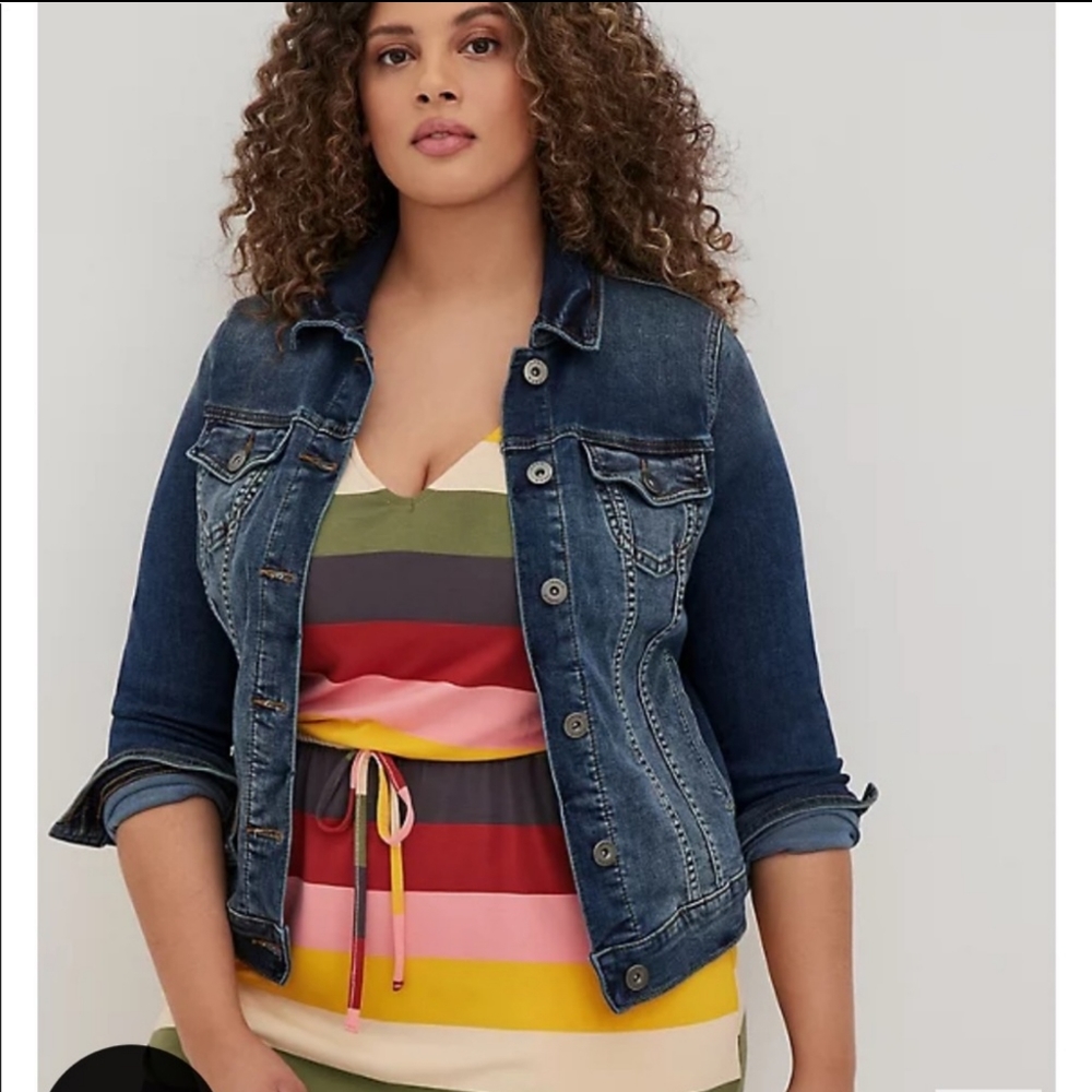 TORRID DENIM TRUCKER JACKET - MEDIUM WASH 3X